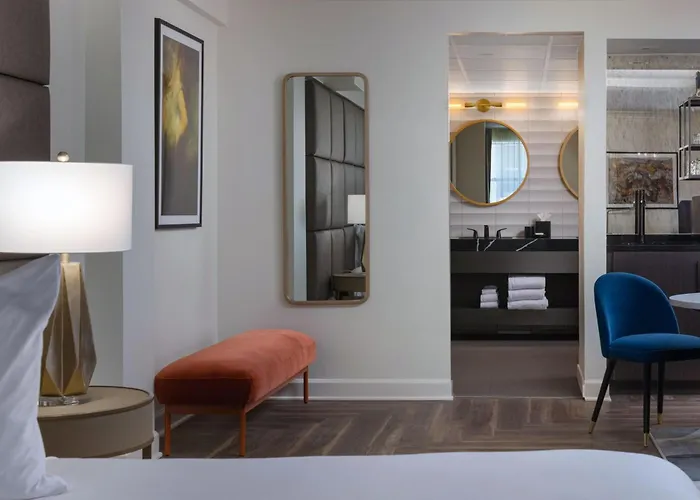 Hotel Deco Omaha, Tapestry Collection By Hilton