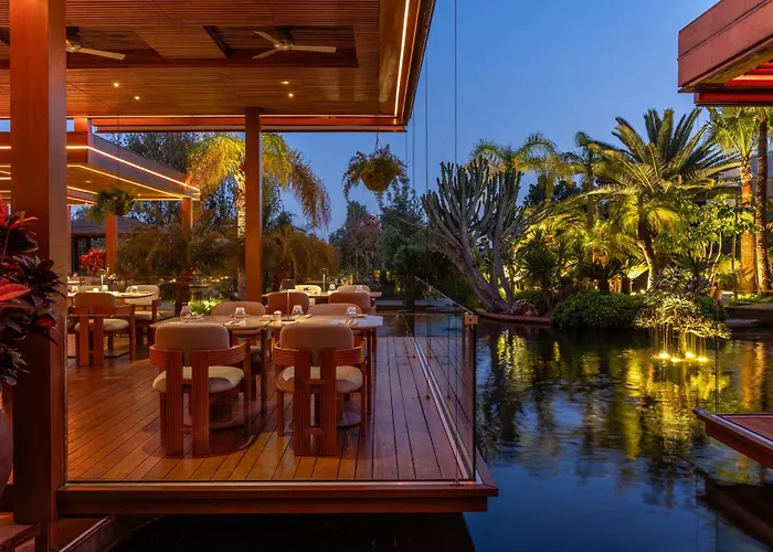 Four Seasons Hotel Agios Tychonas