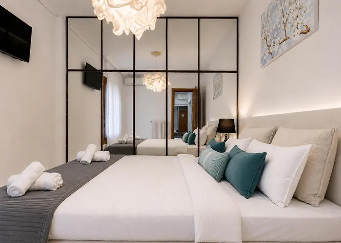 95Sqm - 10Min Center - 2 Bedrooms -2Airco - Gas Heating - 3 Smarttvs - 2Nd Floor - Optical Fiber Thessaloniki