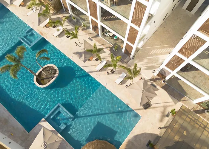 Acqua Di Mare Resort West Bay