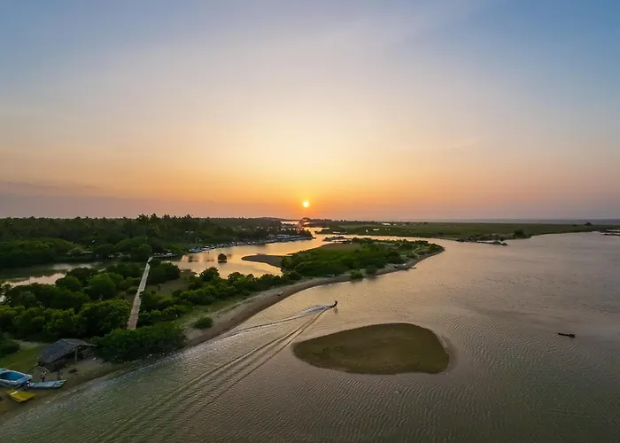 Club Mango Resort Kalpitiya