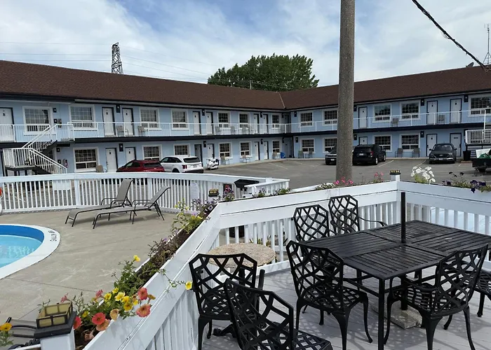 Falls Lodge By The Falls Niagara Falls
