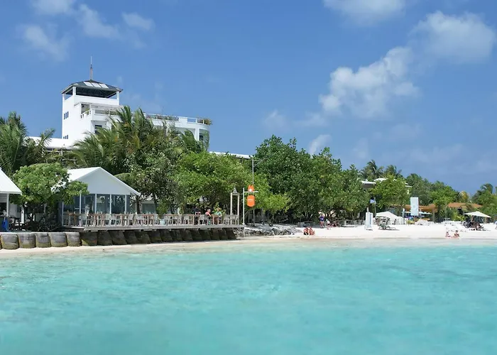 Rashu Hiyaa Hotel Dhiffushi