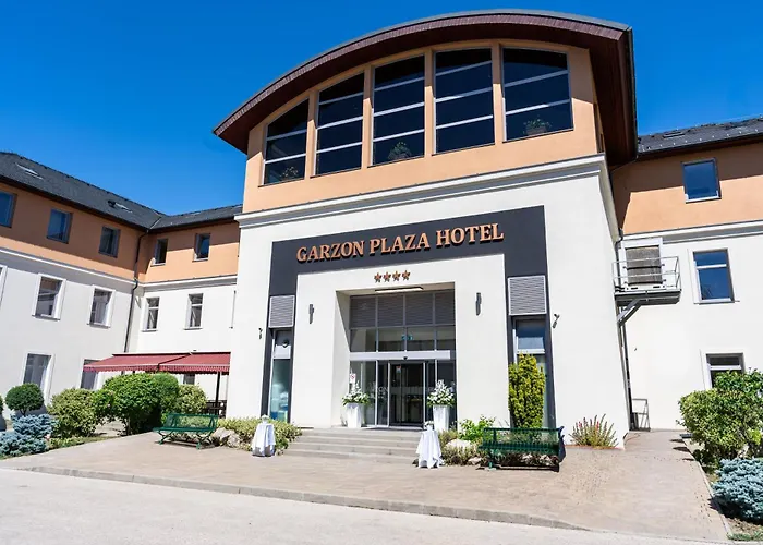 Hotel Garzon Plaza Gyor