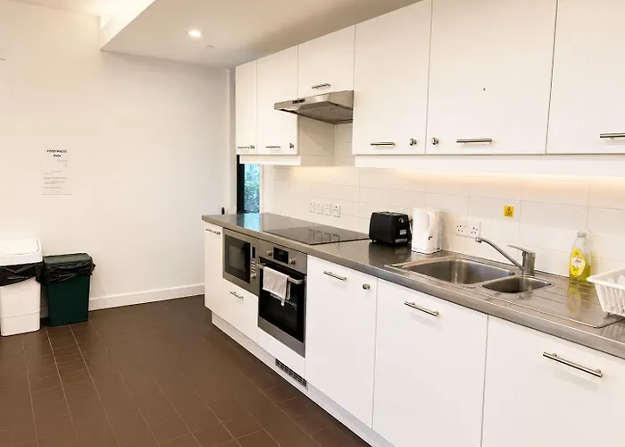 Torquay House Hostel London