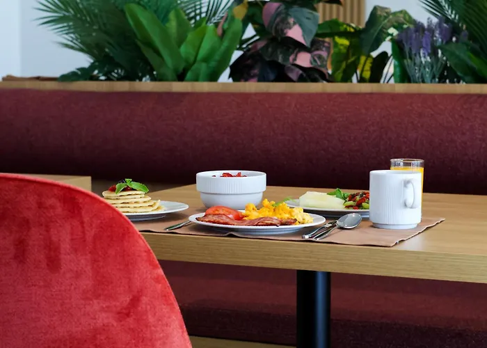 Oporto Airport & Business Hotel Maia 