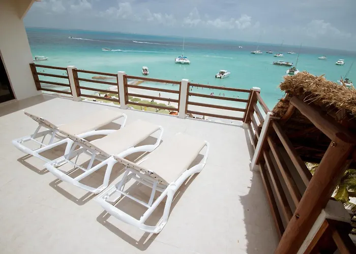 Cuxos Hotel Beachfront Isla Mujeres