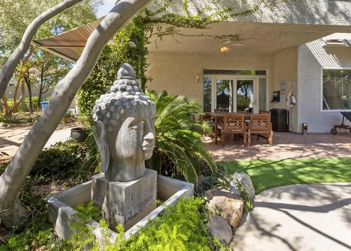 Summerlin Private Buddha Estate Resort - Pool, Spa, Sauna, Game Room, Basket Ball, Mini Golf, Gym Las Vegas