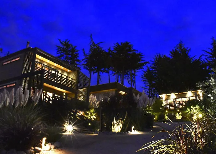 --- Onda De Mar Villas --- Villas Privadas Boutique Para Dos - Vistas Al Mar - Sesion De Hidromasaje Opcional - Camina A La Playa - Quincho Privado - Cerca De Los Mejores Restaurantes (Adults Only) Pichilemu