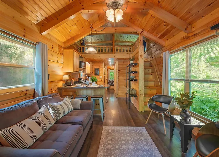 Thomas Cabin Forest Tiny Cabin With Hot Tub Chattanooga