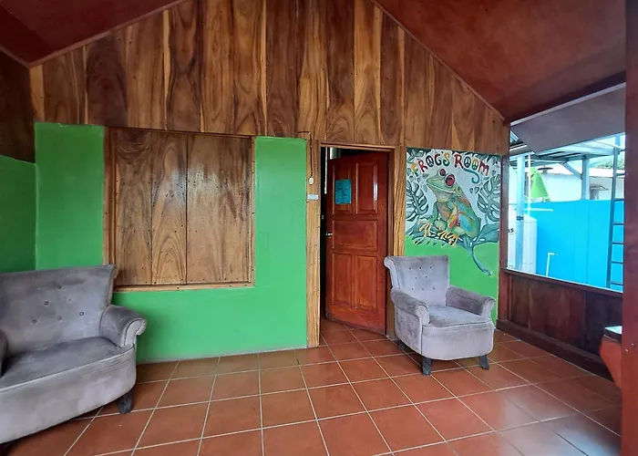 Lazy Crab Hostel Balgue