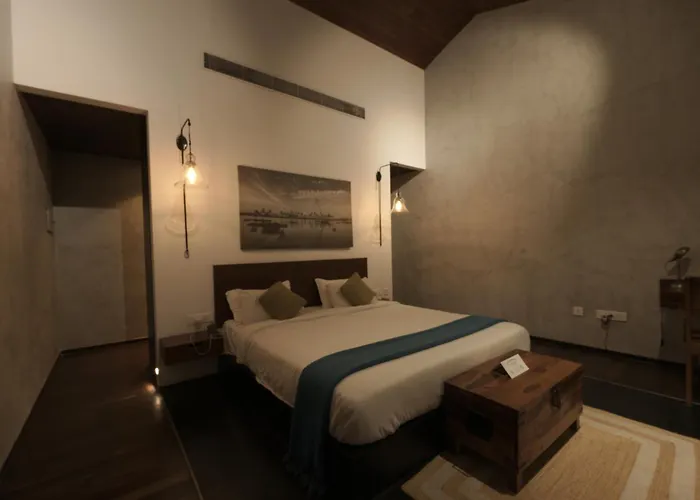976 Panangad Bed & Breakfast Kochi