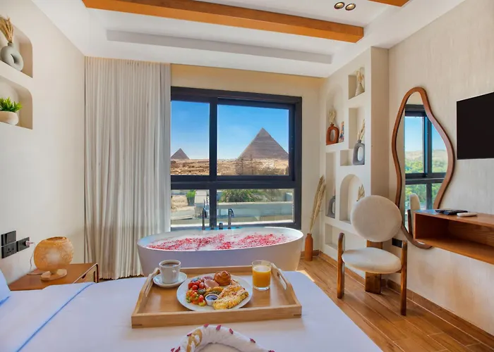 Panorama View Pyramids Hotel Kafret el-Gabal