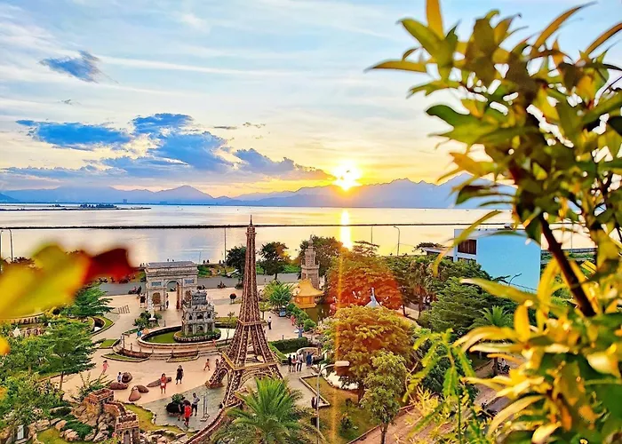 Golden Apartment In Da Nang Bay