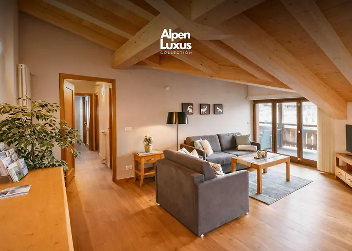 Alpennest - Balcony & Sauna Access Seefeld in Tirol