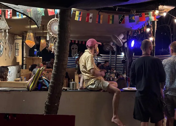 Mandala House - Party Hostel Palolem