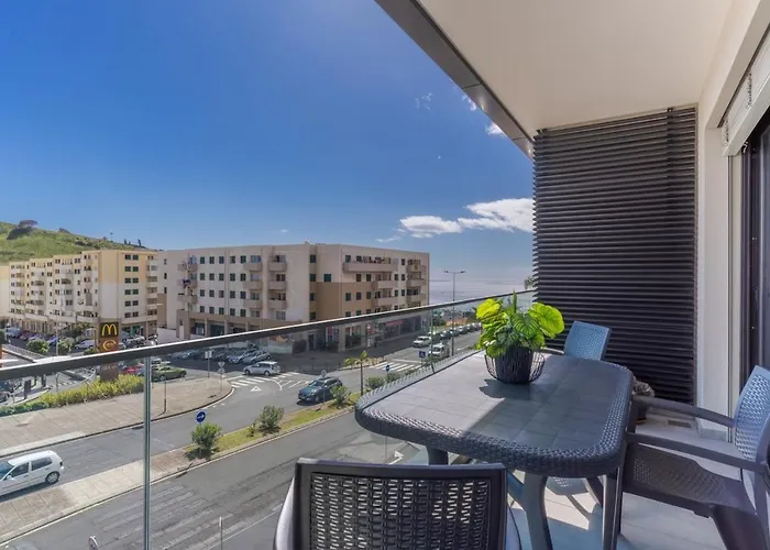 Fenix III Ac, Parking & Near Beaches Funchal 