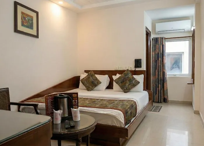 Hotel Chanchal Deluxe - New Delhi Train Station
