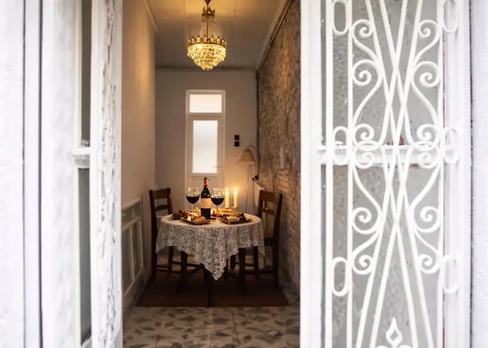 Historical Detached House In The Center Villa İzmir
