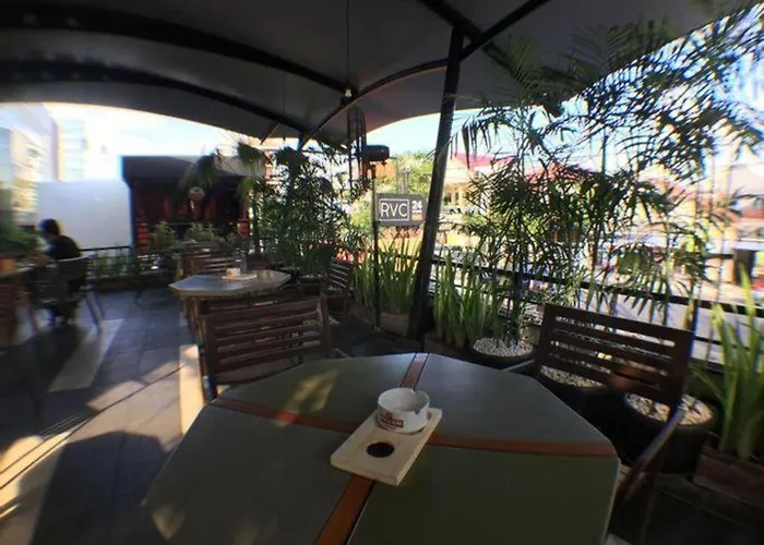 Zuzu Simpang Lima Hotel Semarang
