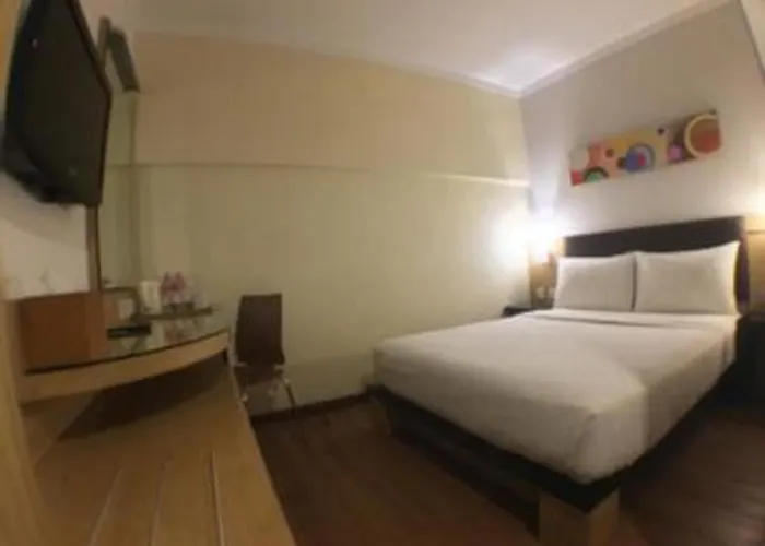 Zuzu Simpang Lima Hotel Semarang
