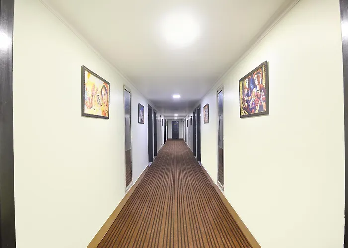 Sumedha Elegance Near Medanta Hospital Gurugram Hotel Gurgaon