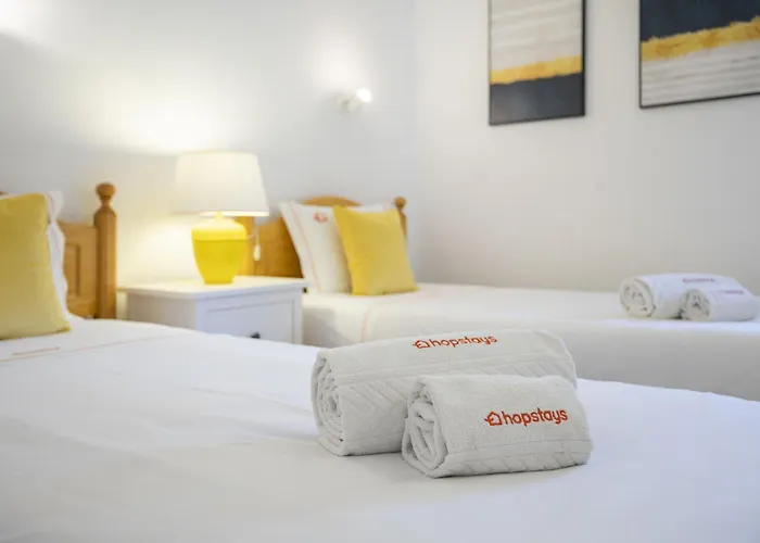 Areias De Sao Joao 2Br Apartment - Shared Pool & Terrace, By Hopstays Albufeira