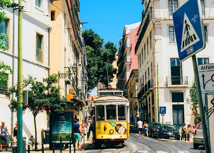 Alfama With Private Patio & Barbecue Apartment Lisbon