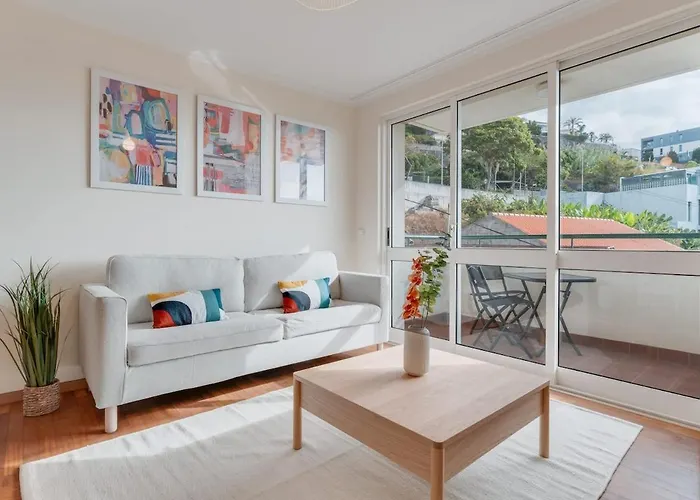 Funchal City Nest