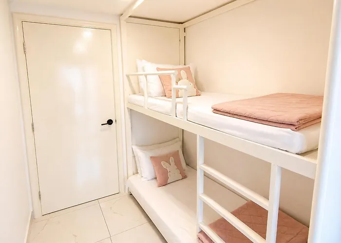 Arte Cheras Kuala Lumpur 3 Room X 8 Pax Klcc, Trx, Pavilion, 118 Merdeka