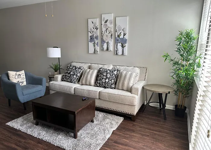 Two Bedroom Apt City Center Houston