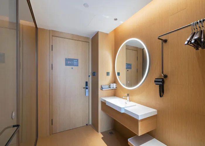 Ji Hotel Shenzhen Bao'An International Airport