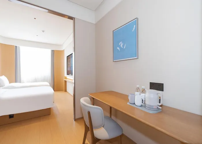 Ji Hotel Shenzhen Bao'An International Airport