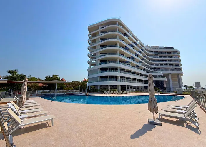 Ultra-Luxurious 1 Bed In Palm Featuring Exclusive Private Beach Access Dubai