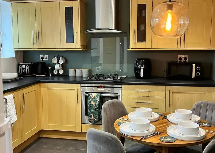 Quiet 2 Bed In Central Wimbledon Sleeps 6 London
