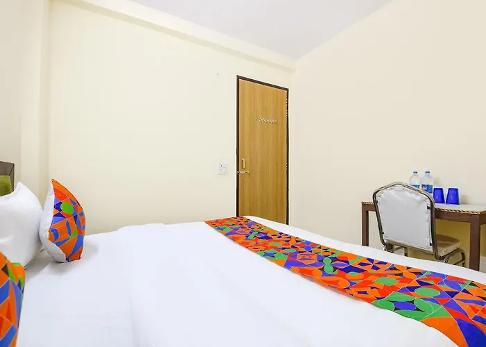 Fabhotel Glass Castle New Delhi