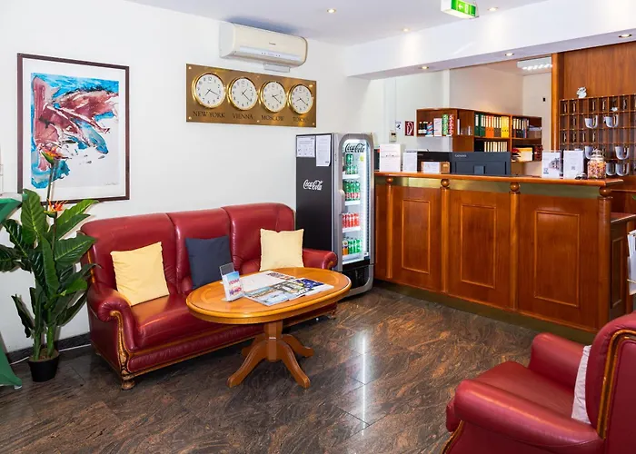 Suite Hotel 900M Zur Oper Vienna
