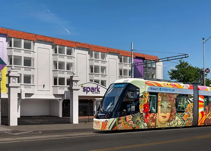 Spark By Hilton Kansas City Plaza Streetcar