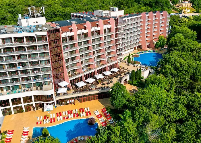 Apollo Spa Resort - All-Inclusive , Indoor & Outdoor Pools & Individual Ac In Every Room Golden Sands