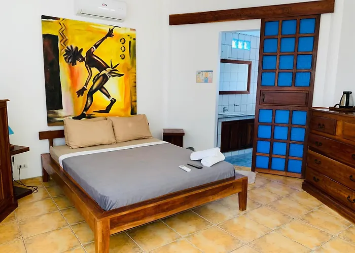 Aissatou Beach Resort Balabag 