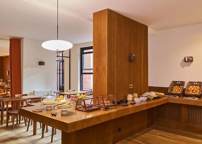 Le Berger Latroupe Hotel Saint-Gilles