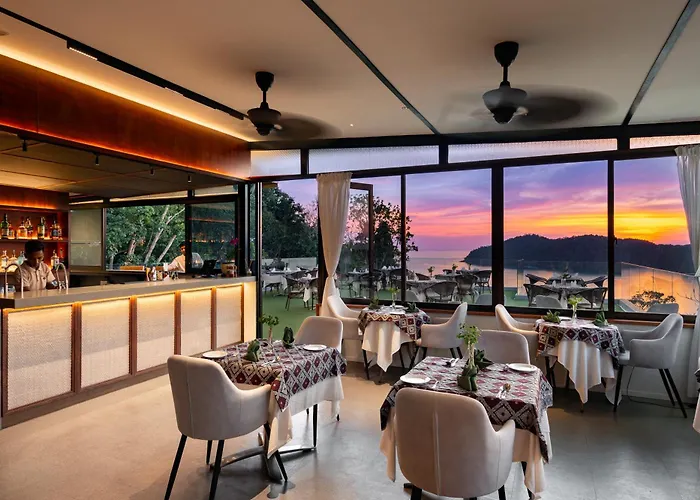 Ambong Rainforest Retreat Pantai Cenang 