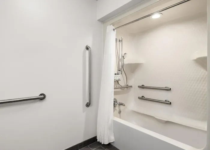 Garner Hotel Denver Airport Area Montbello