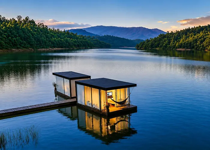 Hotel Pietrasanta Cabanas Frente A La Represa Penol Guatapé