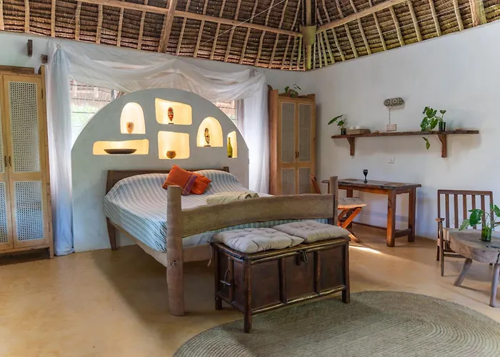 Distant Relatives Ecolodge & Backpackers Kilifi