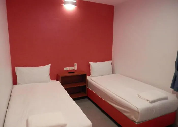 Cheeky Monkey'S Samui Hotel Chaweng 