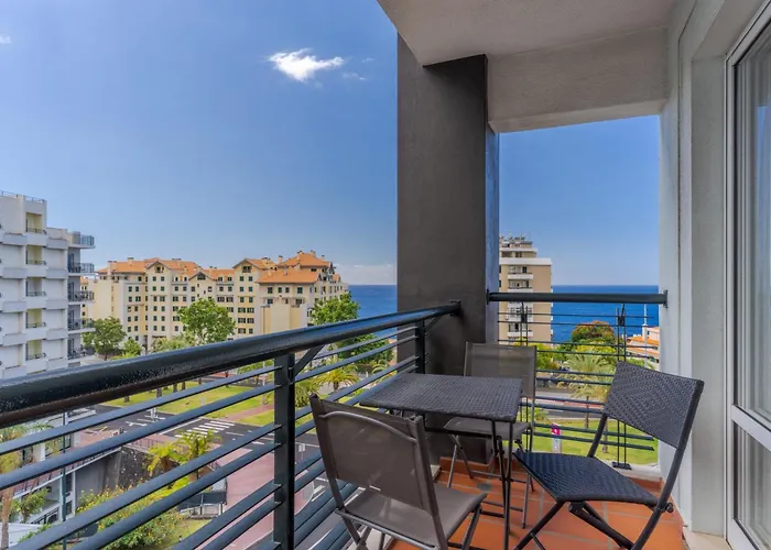 Forum Apartment 5Th Floor Two Balconies Funchal 