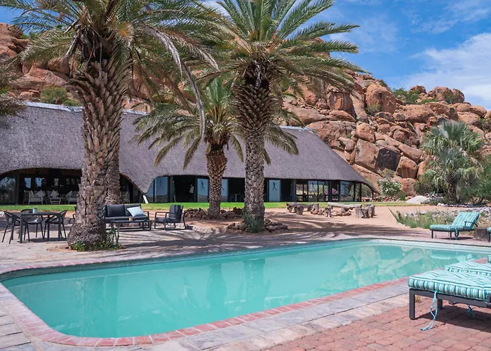 Ai Aiba - The Rock Painting Lodge Omaruru