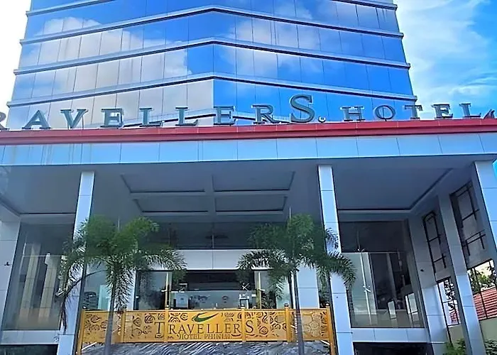 Travellers Hotel Phinisi Makassar