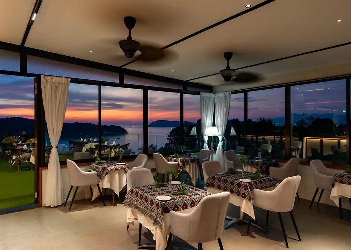 Ambong Pool Villas - Private Pool Pantai Cenang 